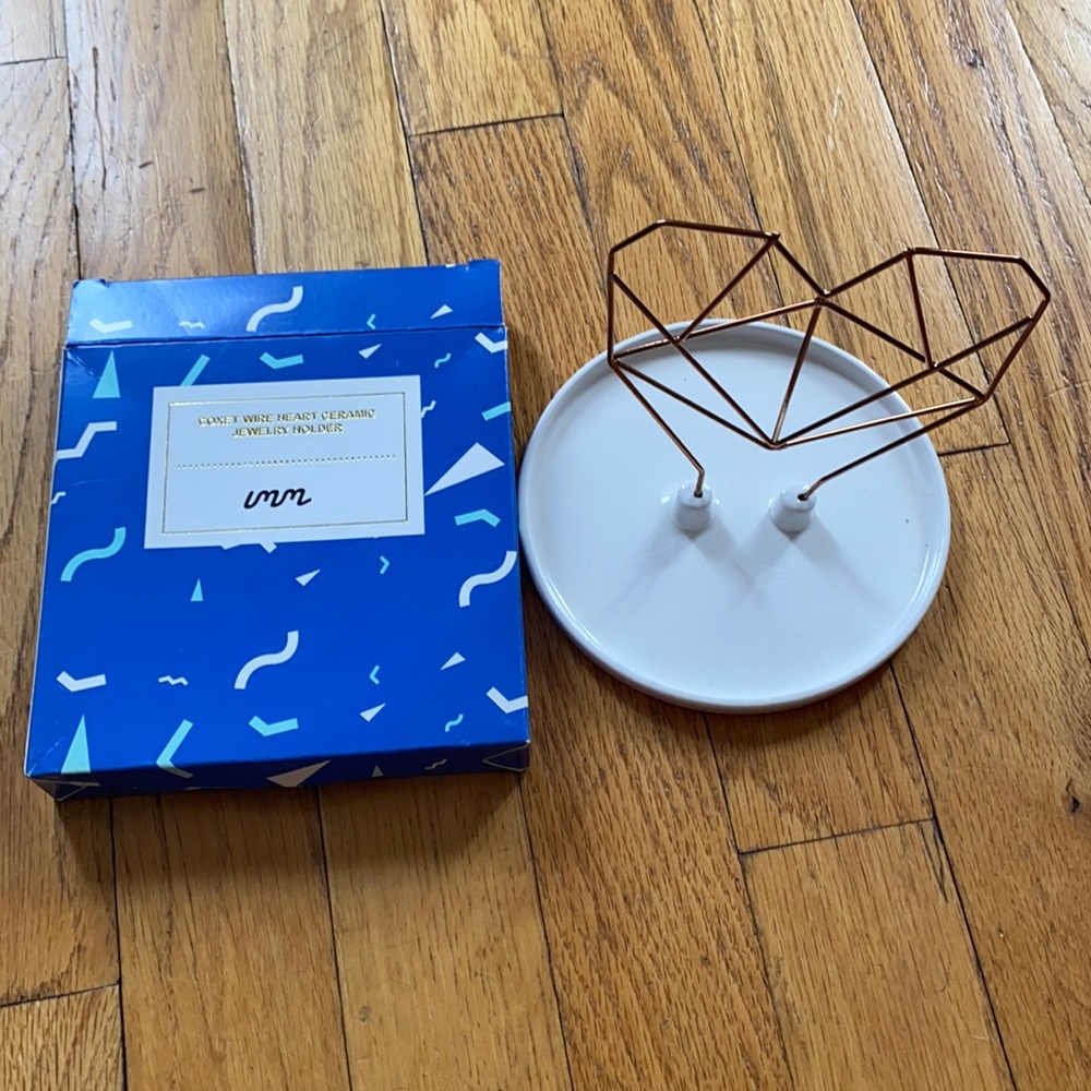 IMM Coxet Wire Ceramic Jewelry Holder